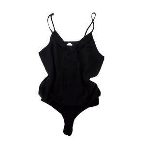 GUESS : JAYLA PLEATED BODYSUIT IN JET BLACK